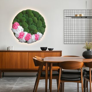 Moosbild mit Ballenmoos, Hortensien & LED-Beleuchtung